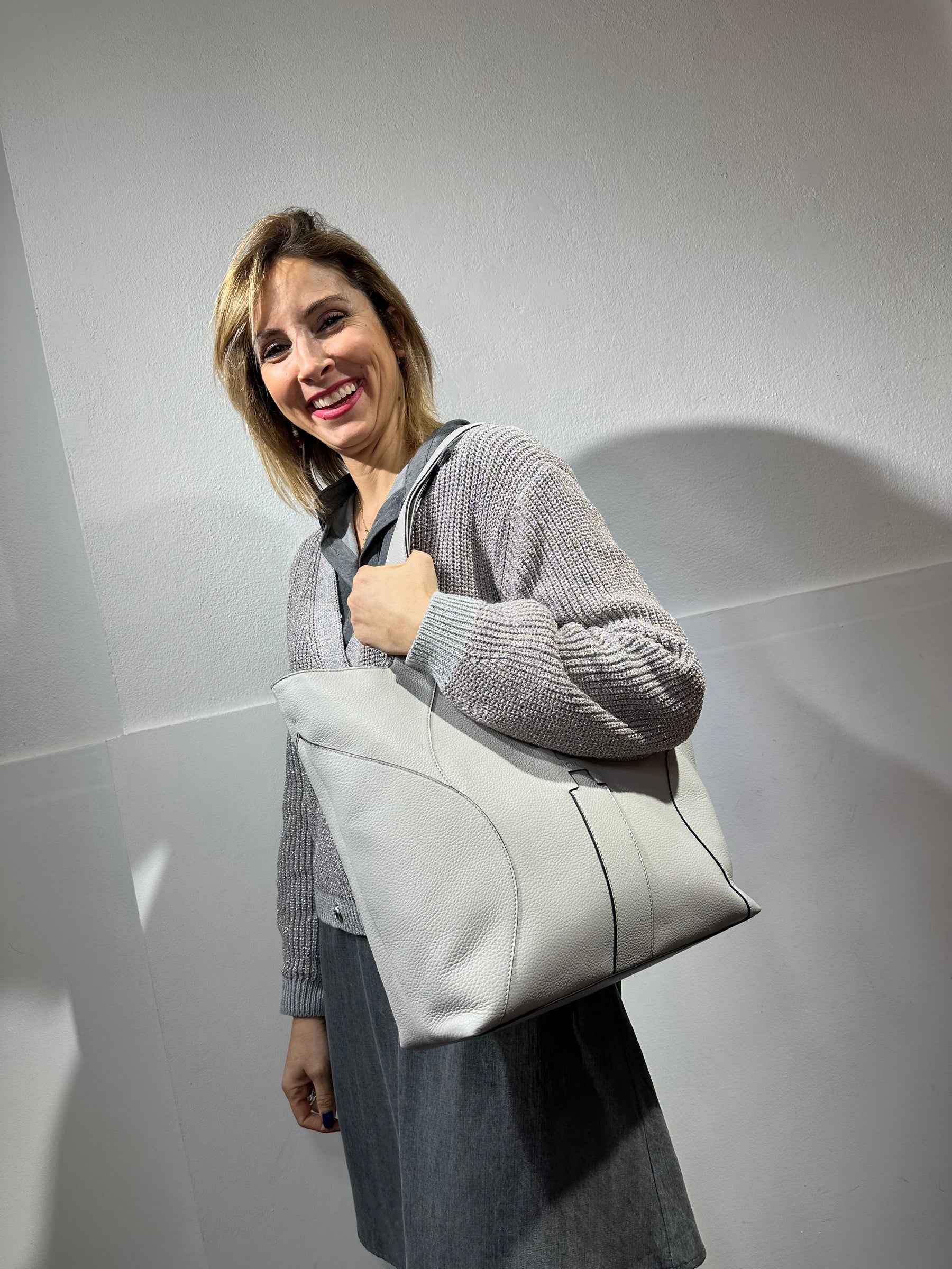 HOGAN Borsa shopper ghiaccio pelle martellata