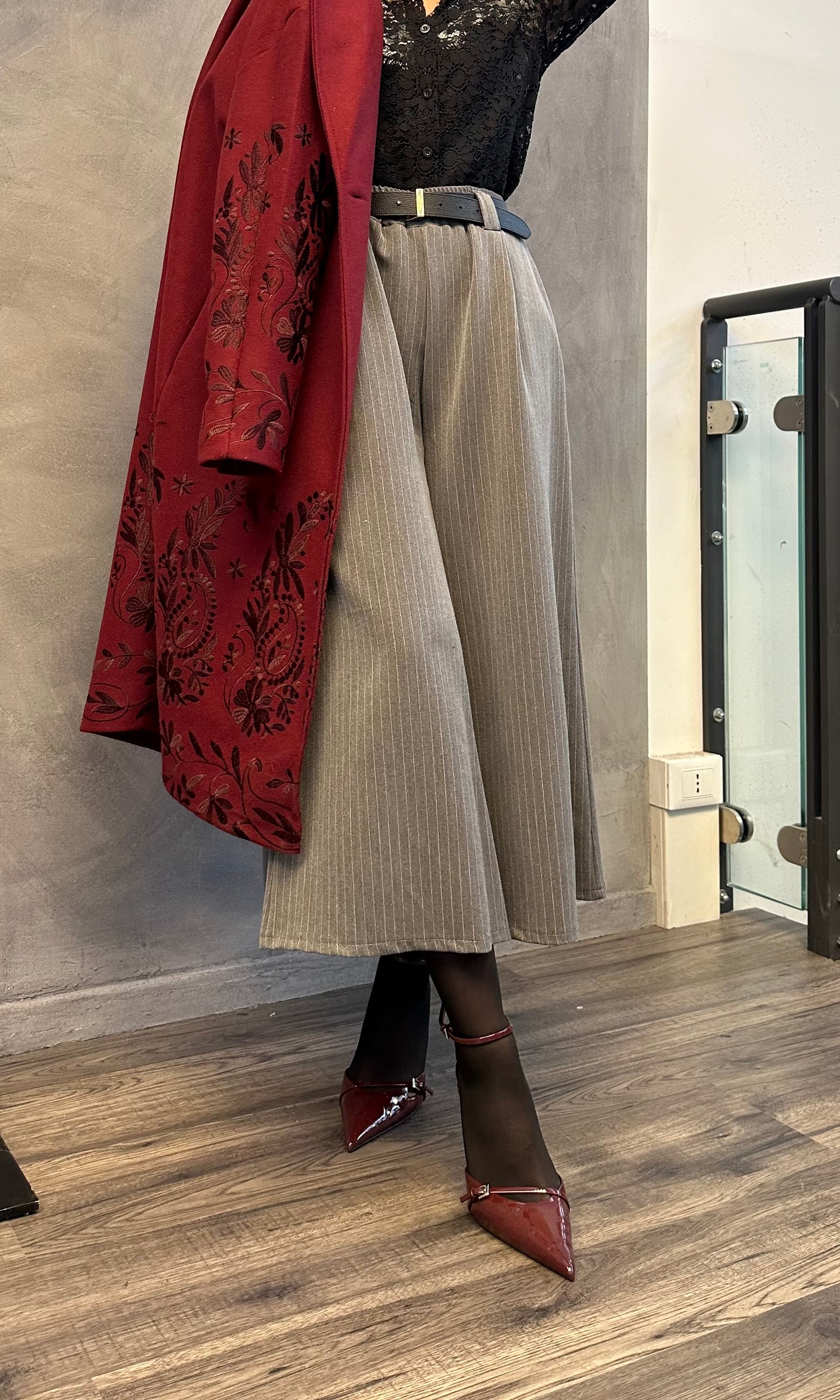 Cappotto over bordeaux ricami