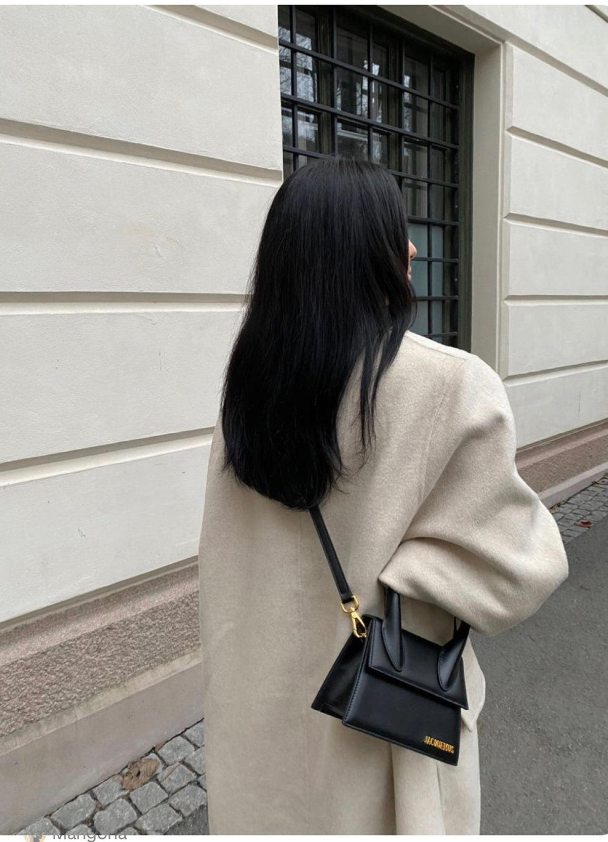 JACQUEMUS Chiquito media nera