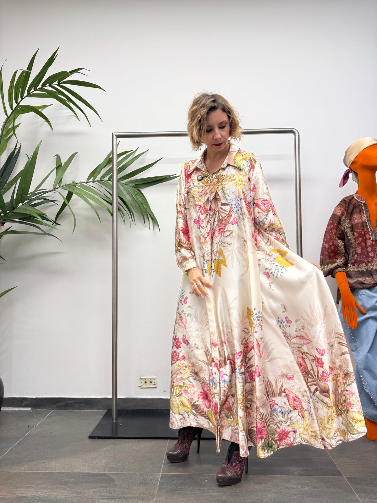 Abito Chemisier stampa pappagalli e botanica