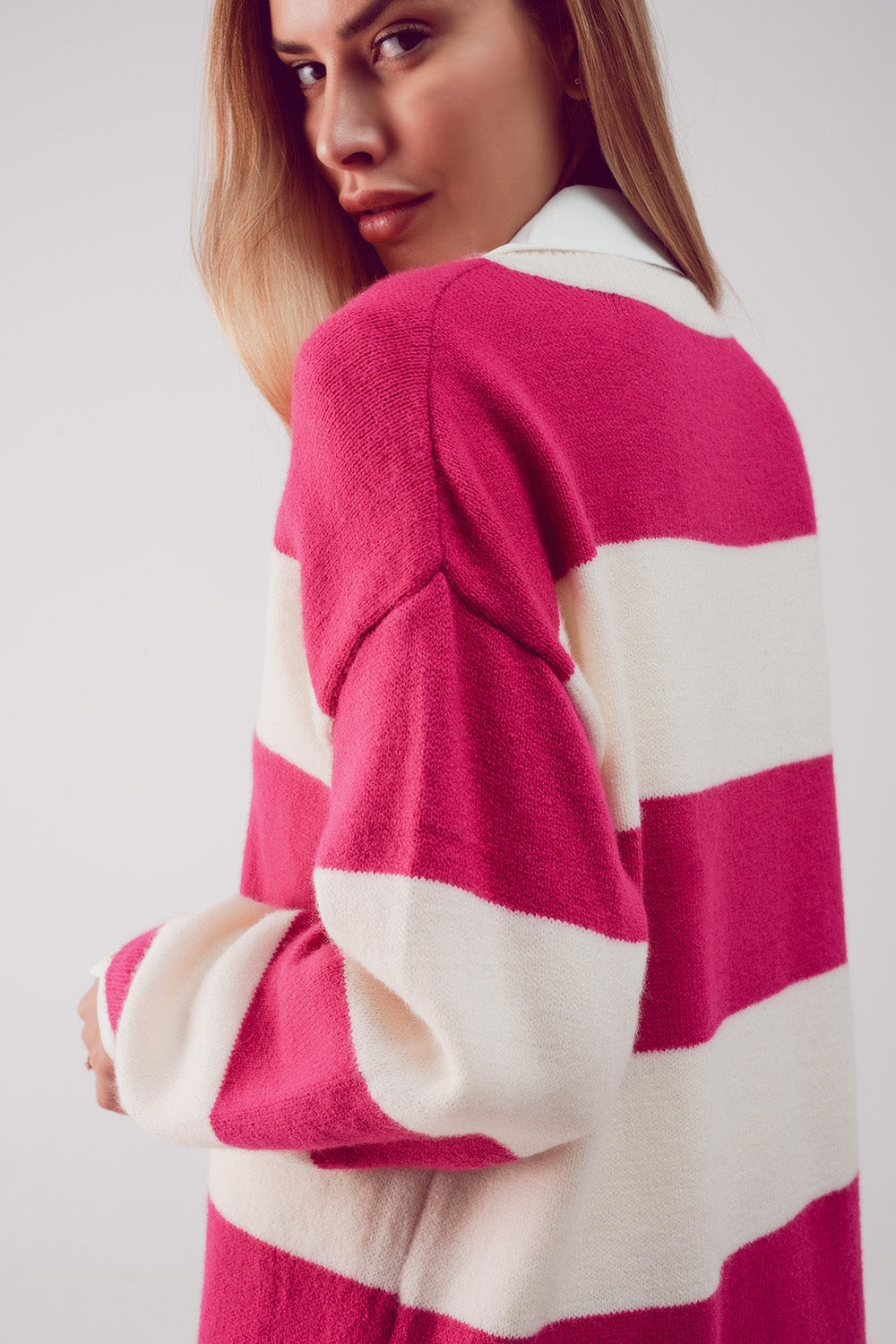 Abito in maglia a righe crema e fucsia