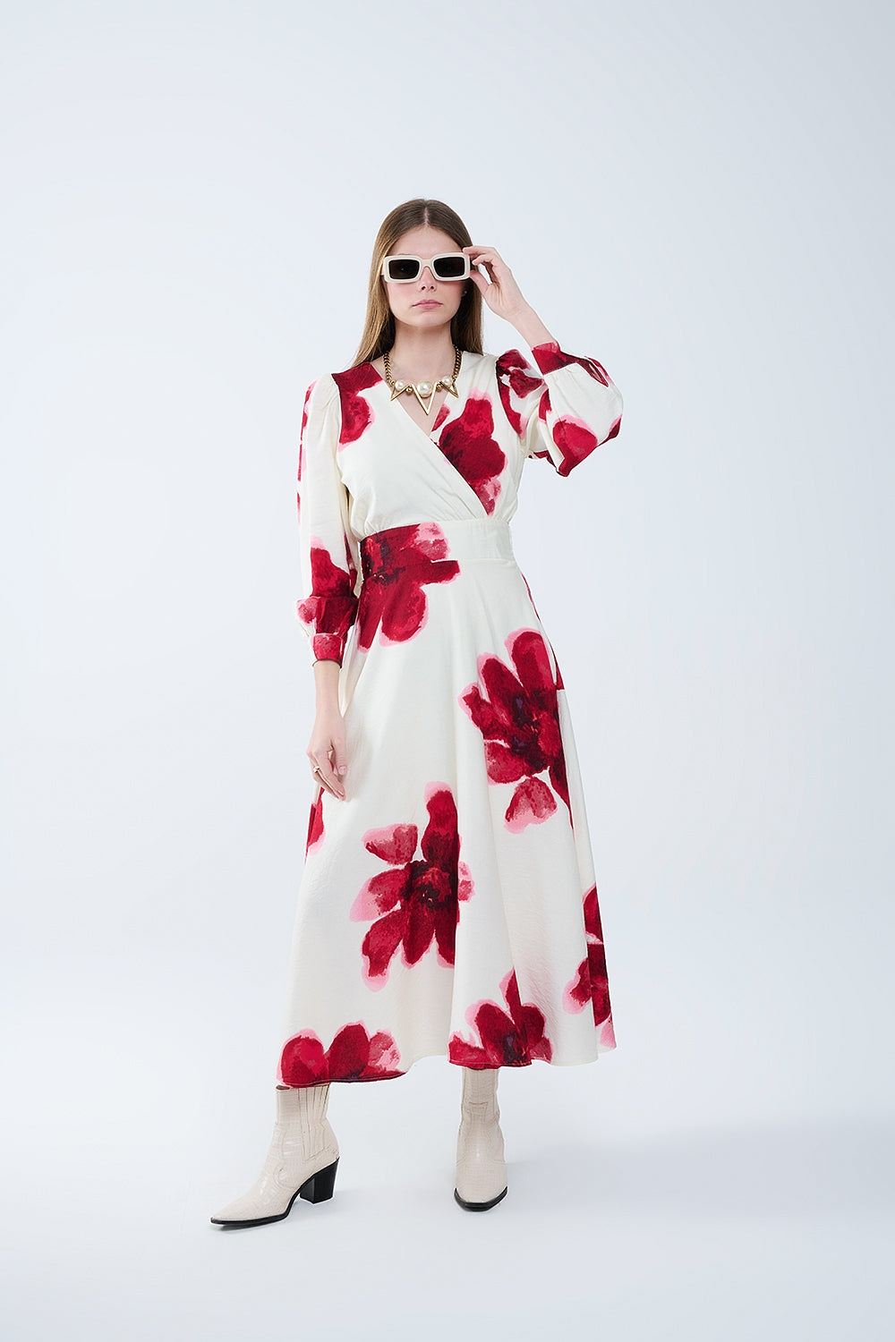 Abito midi beige a portafoglio con stampa floreale tropicale rossa e maniche lunghe