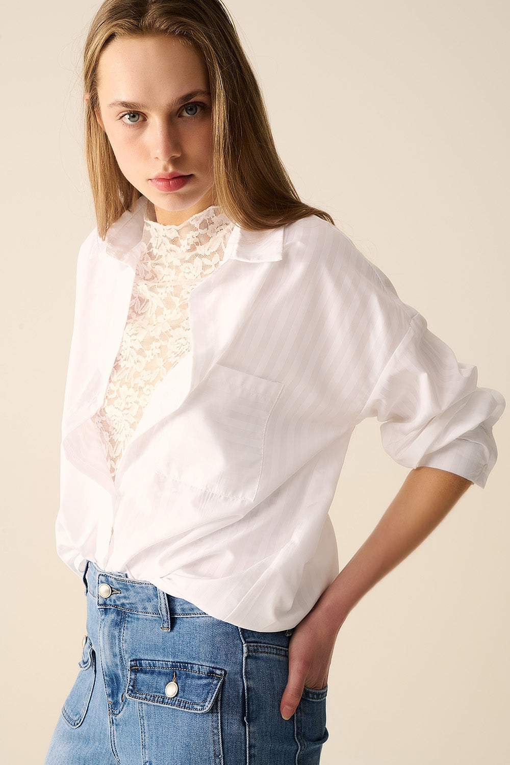 Blusa bianca a righe rilassata