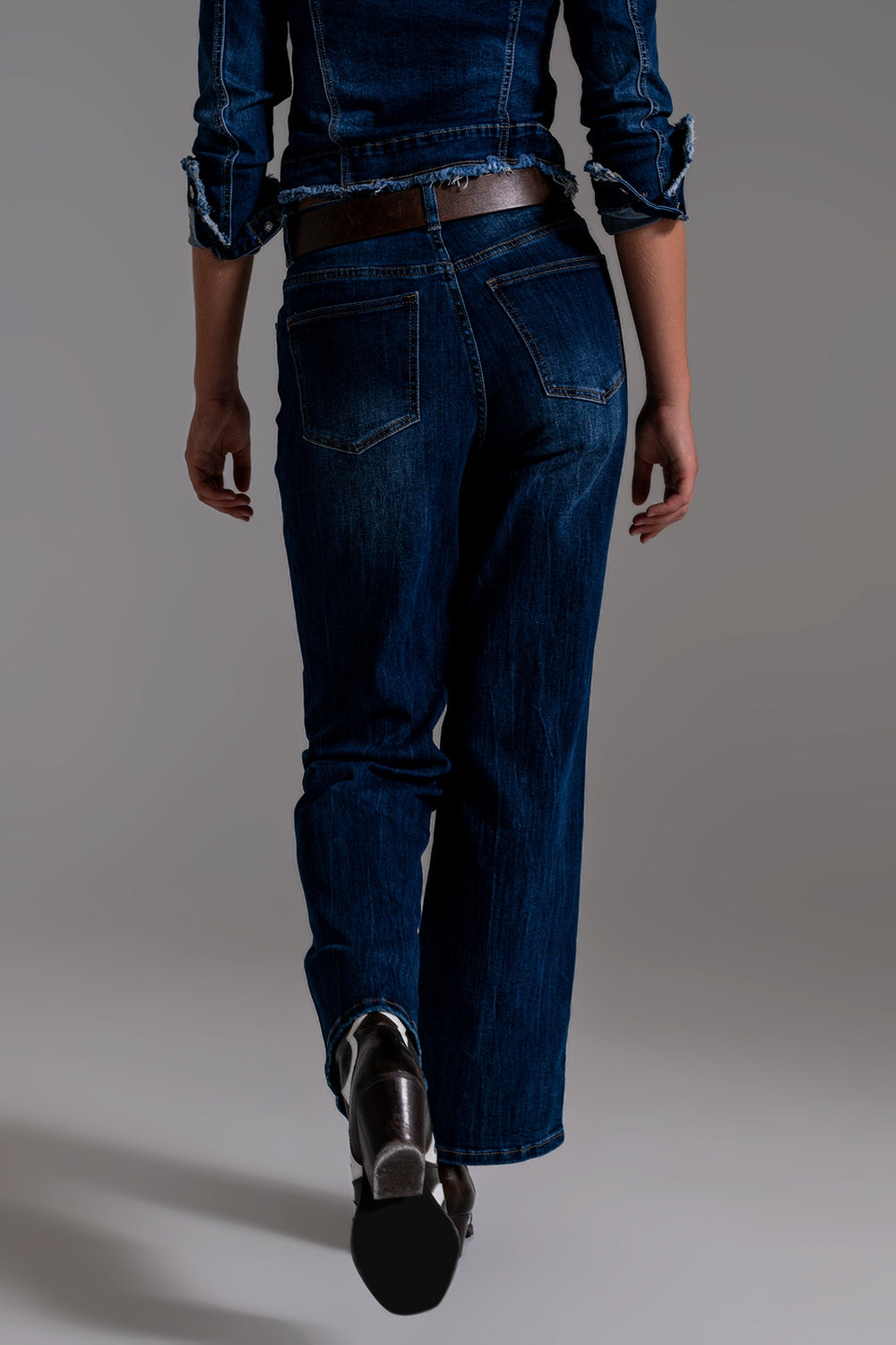 Jeans a gamba larga stile anni '70 in denim blu lavaggio medio