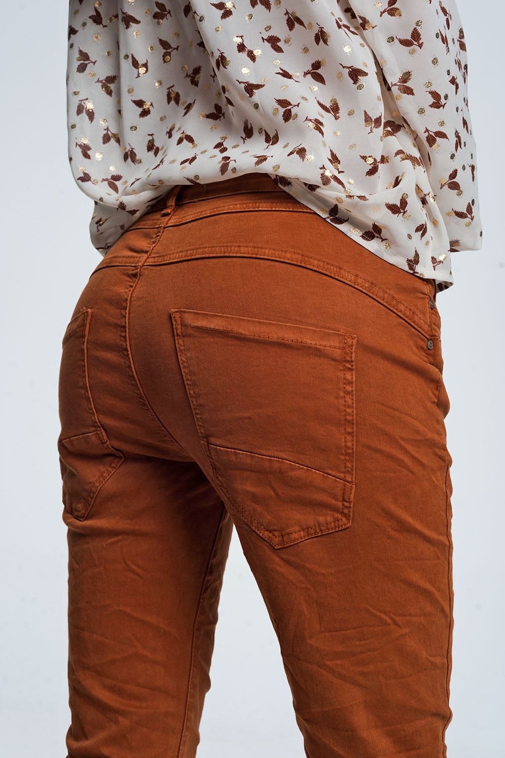 Jeans relaxed a 4 bottoni arancione