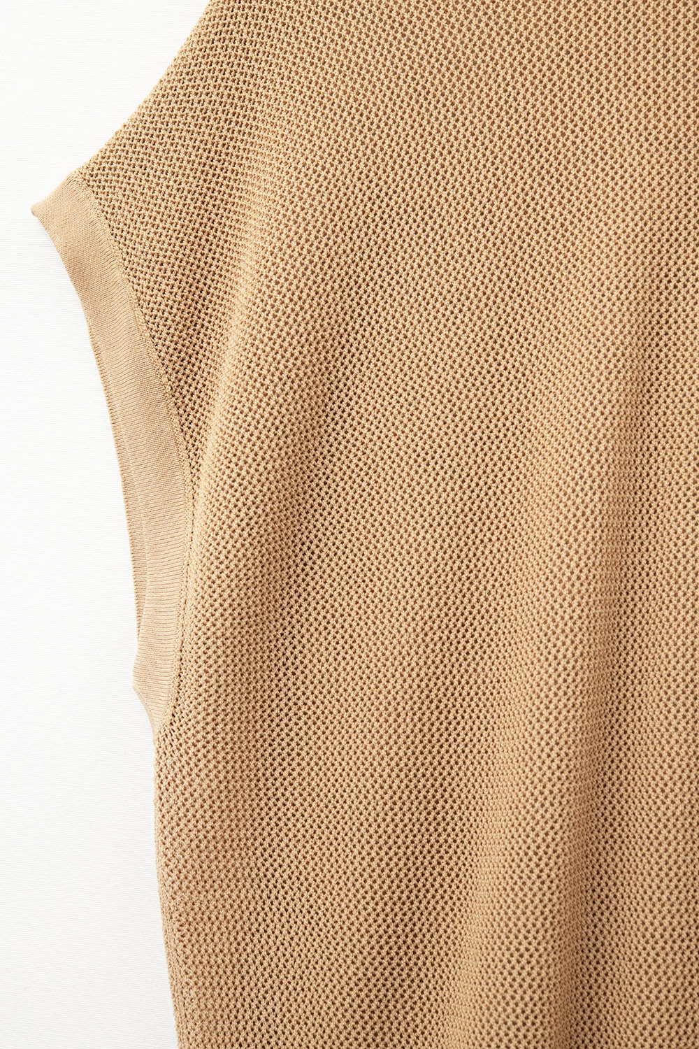 maglione a maglia a griglia color cammello