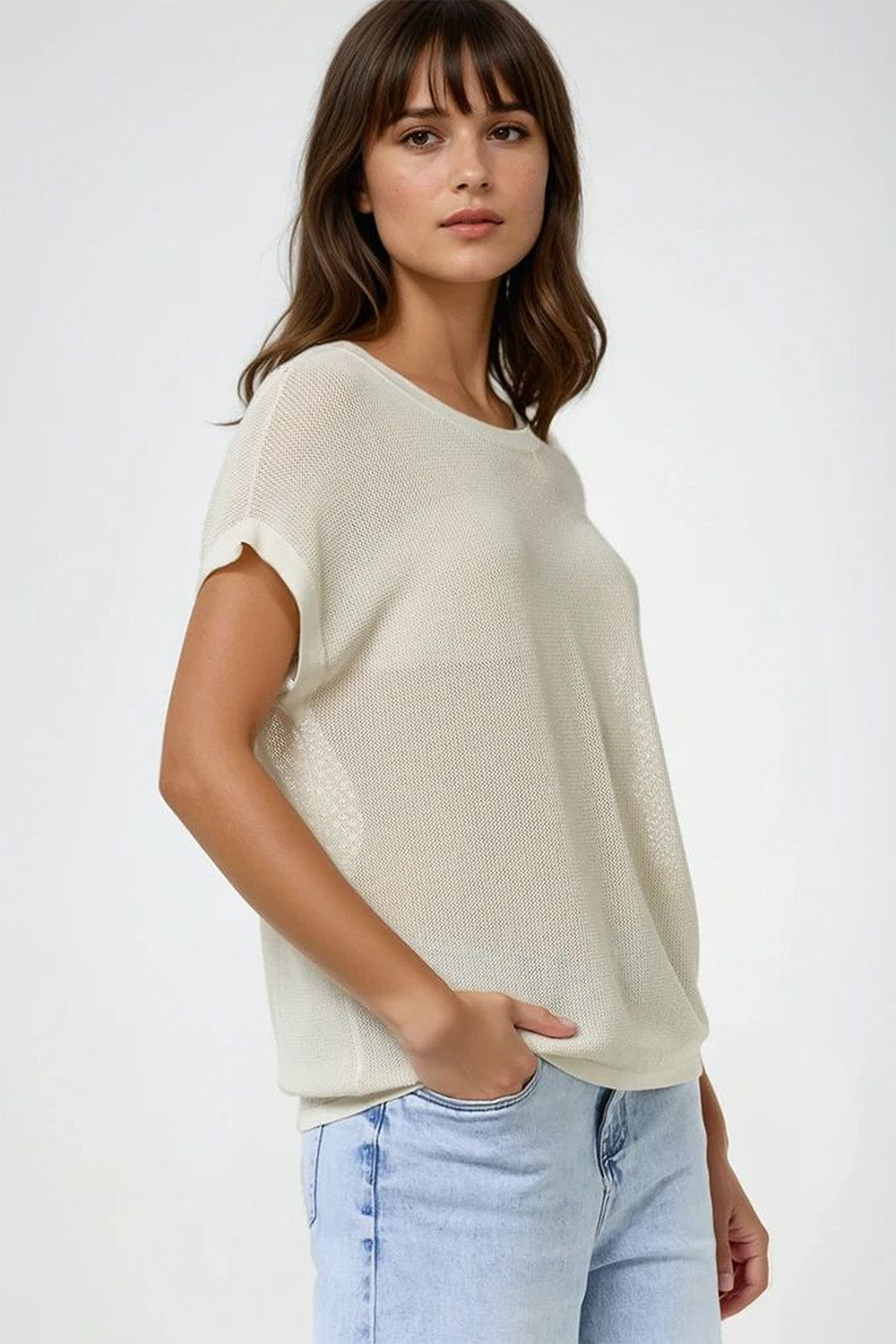 maglione a maglia a griglia di colore beige