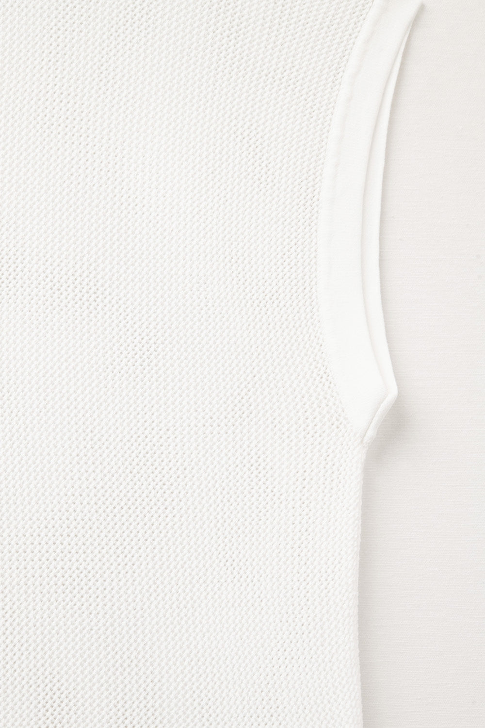 maglione a maglia a griglia di colore bianco