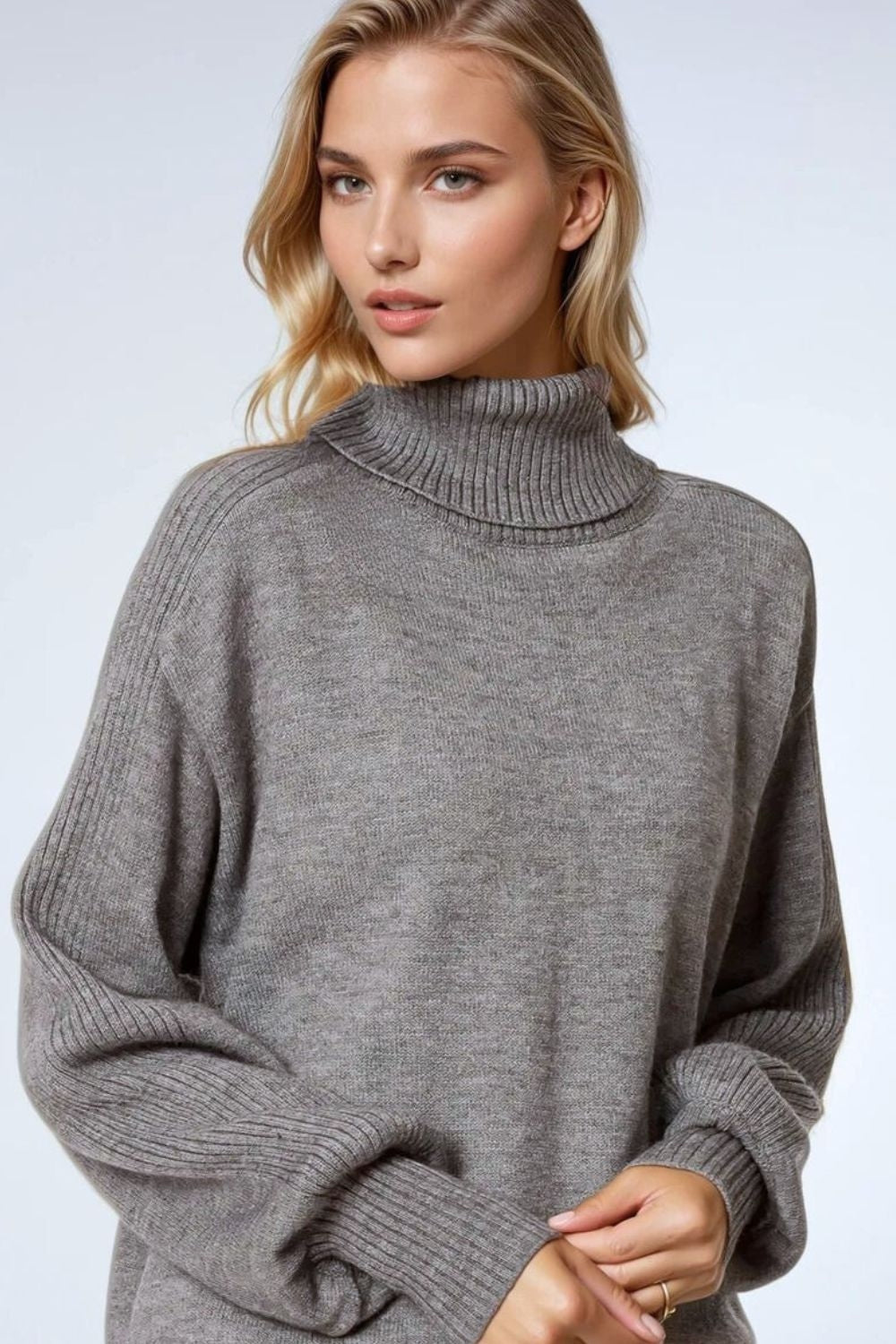Q2 maglione grigio ampio con maniche a coste