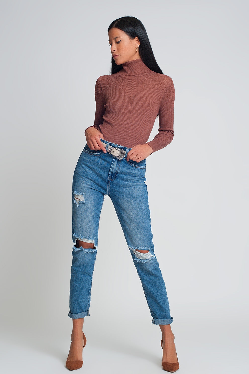 Mom jeans a vita alta con ginocchia strappate in blu lavaggio scuro