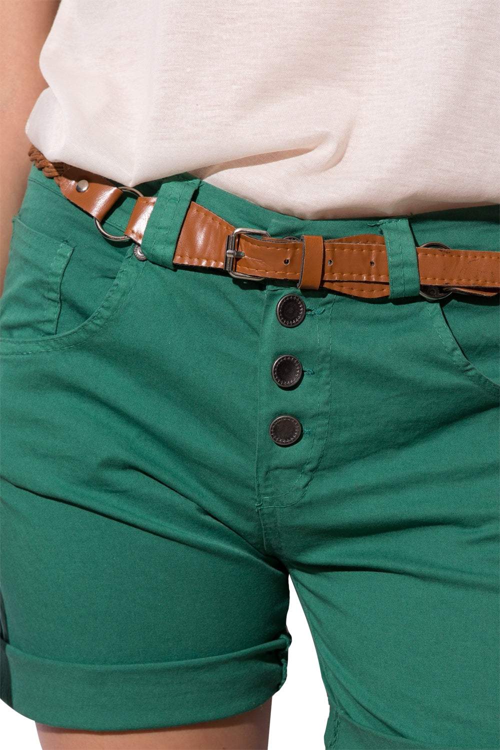 pantaloncini verdi con bottoni a vista