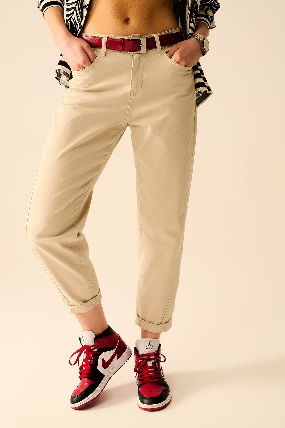 Q2 Pantaloni dritti super comodi elasticizzati in beige