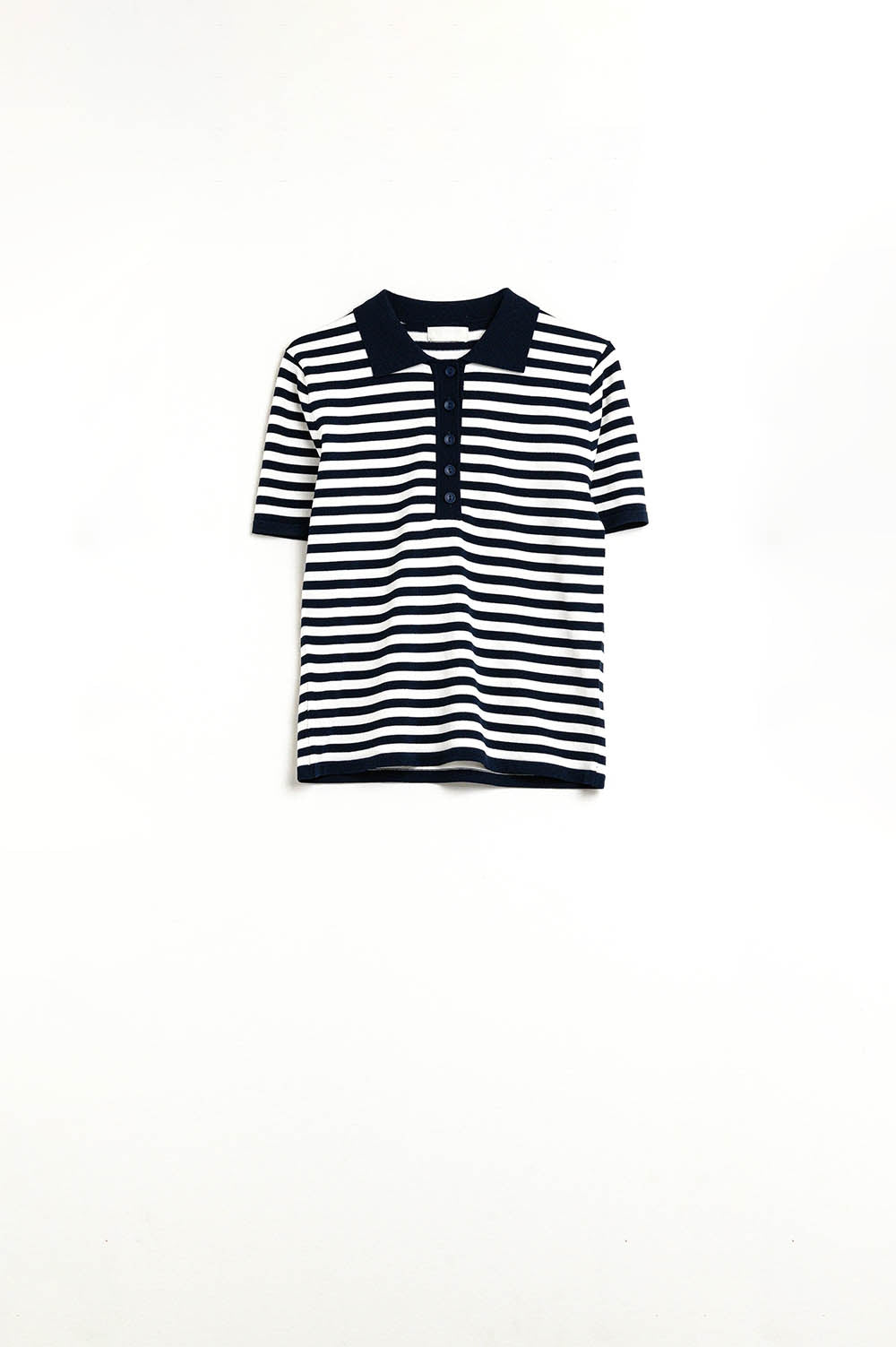 Polo in maglia a righe bianche e blu