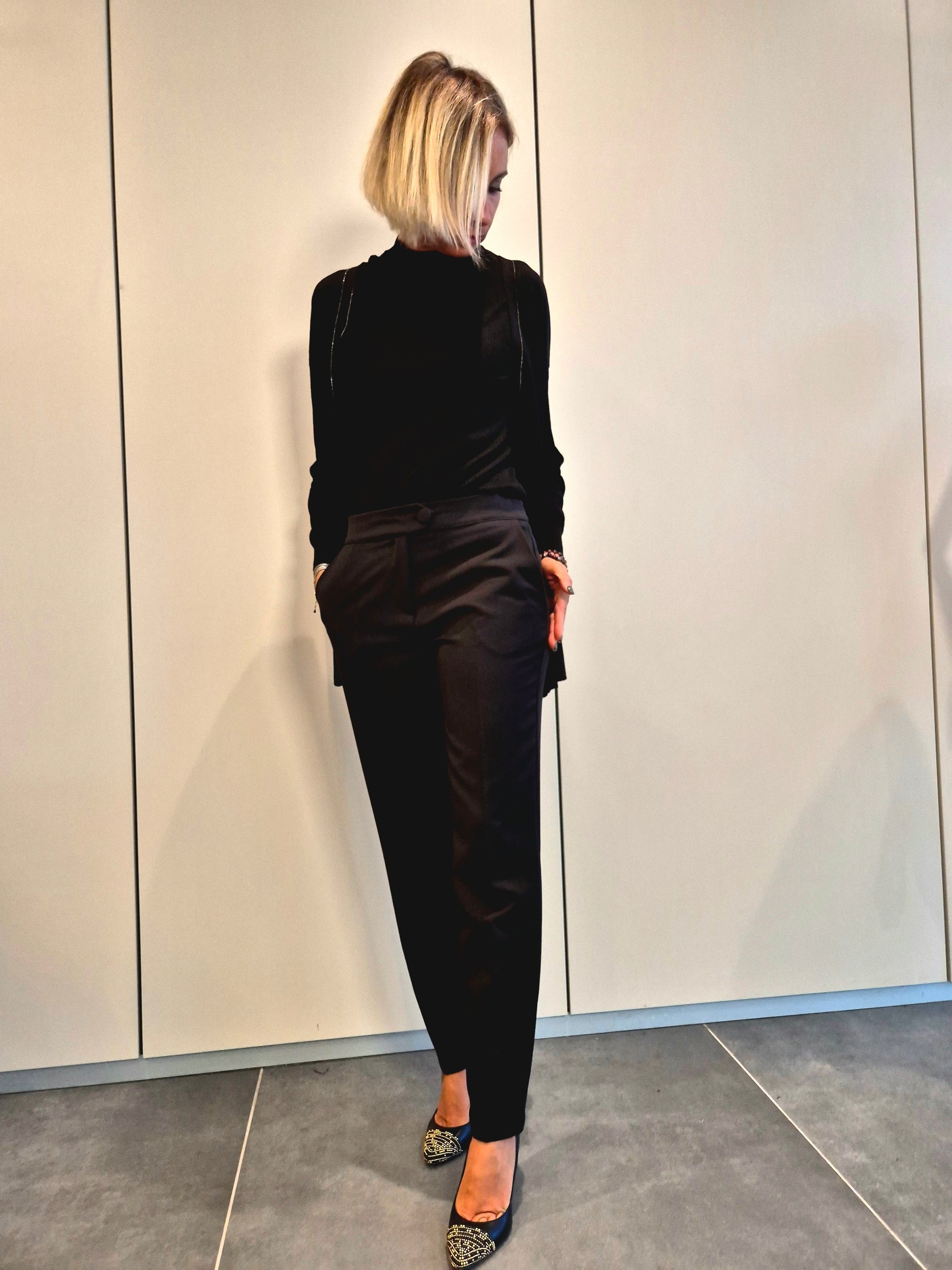 Pantaloni sigaretta bottone laterale