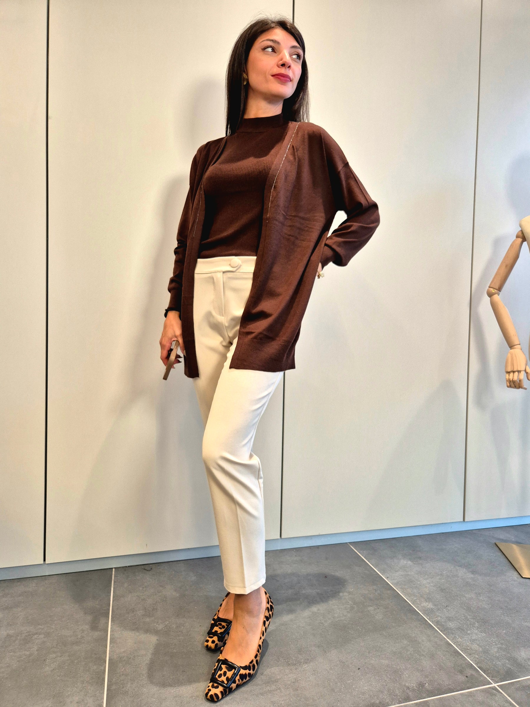 Pantaloni sigaretta bottone laterale