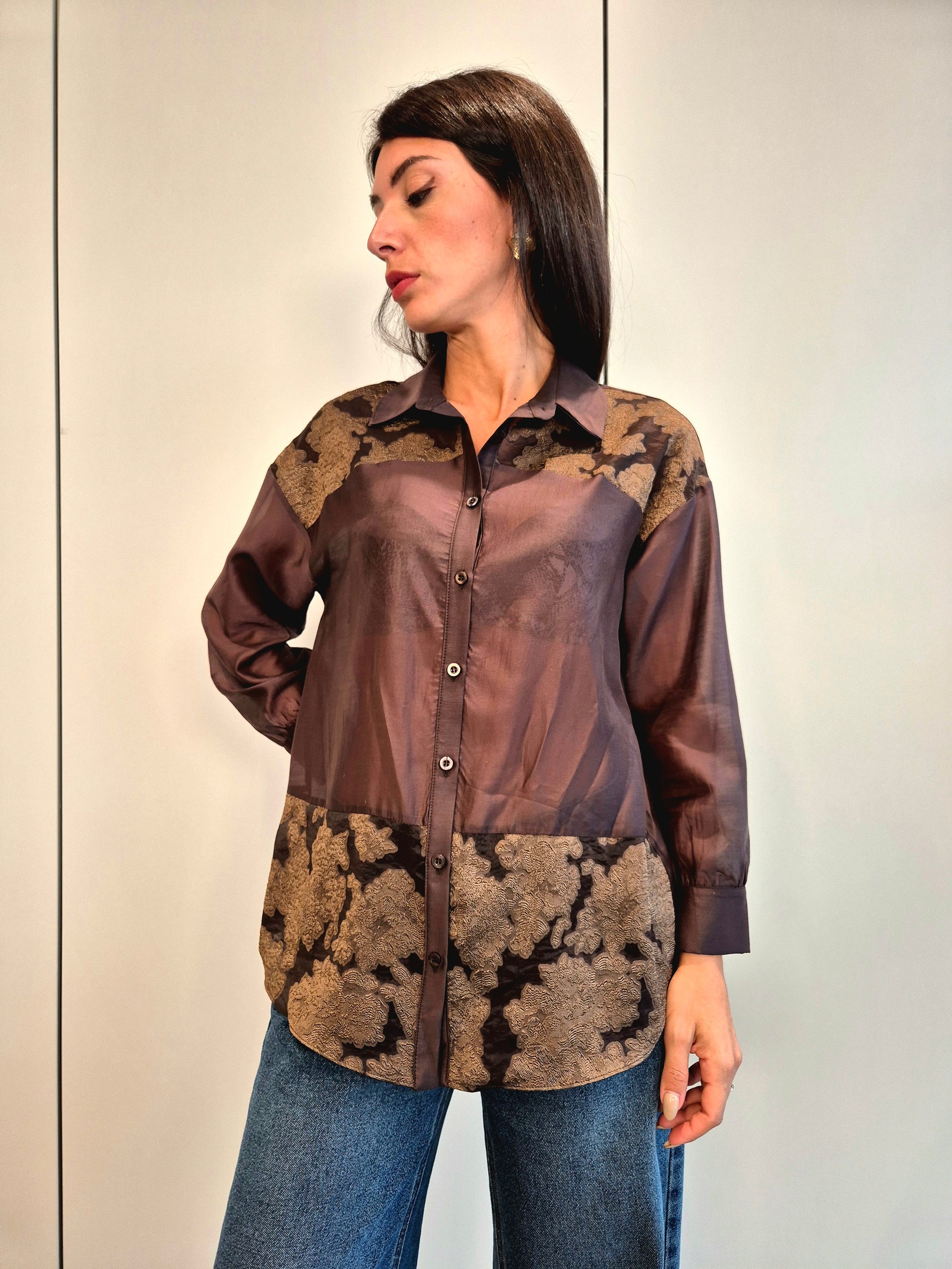 Camicia sofisticata ricami