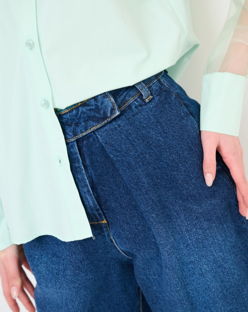 Jeans momfit chiusura laterale