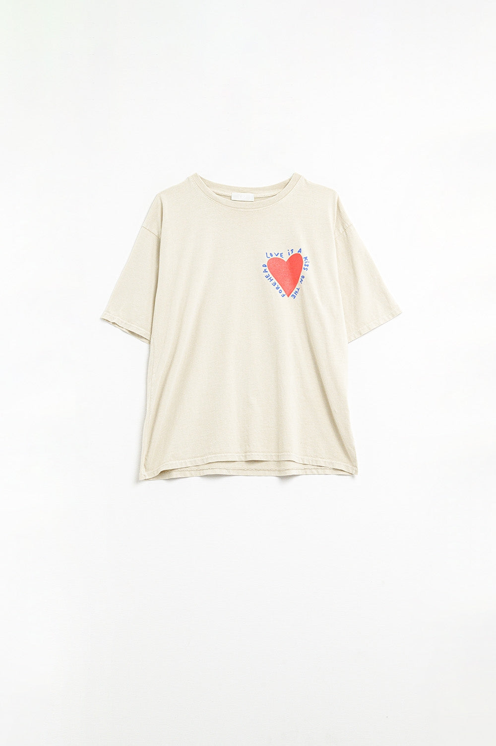 Q2 T-shirt beige rilassata con disegno di un cuore sul davanti e sul dietro