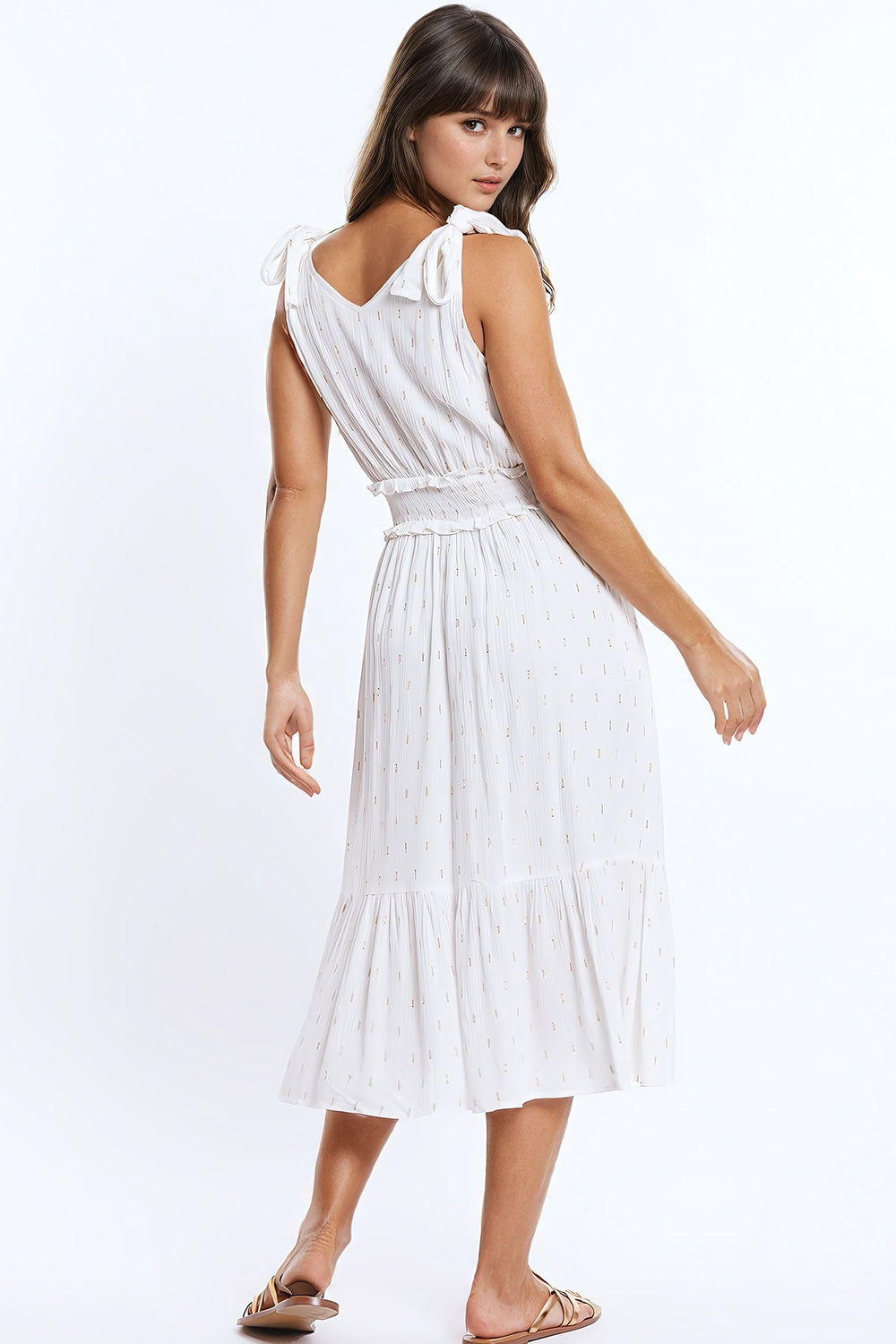 Vestito midi bianco avvolgente con dettaglio smock in vita e pois dorati