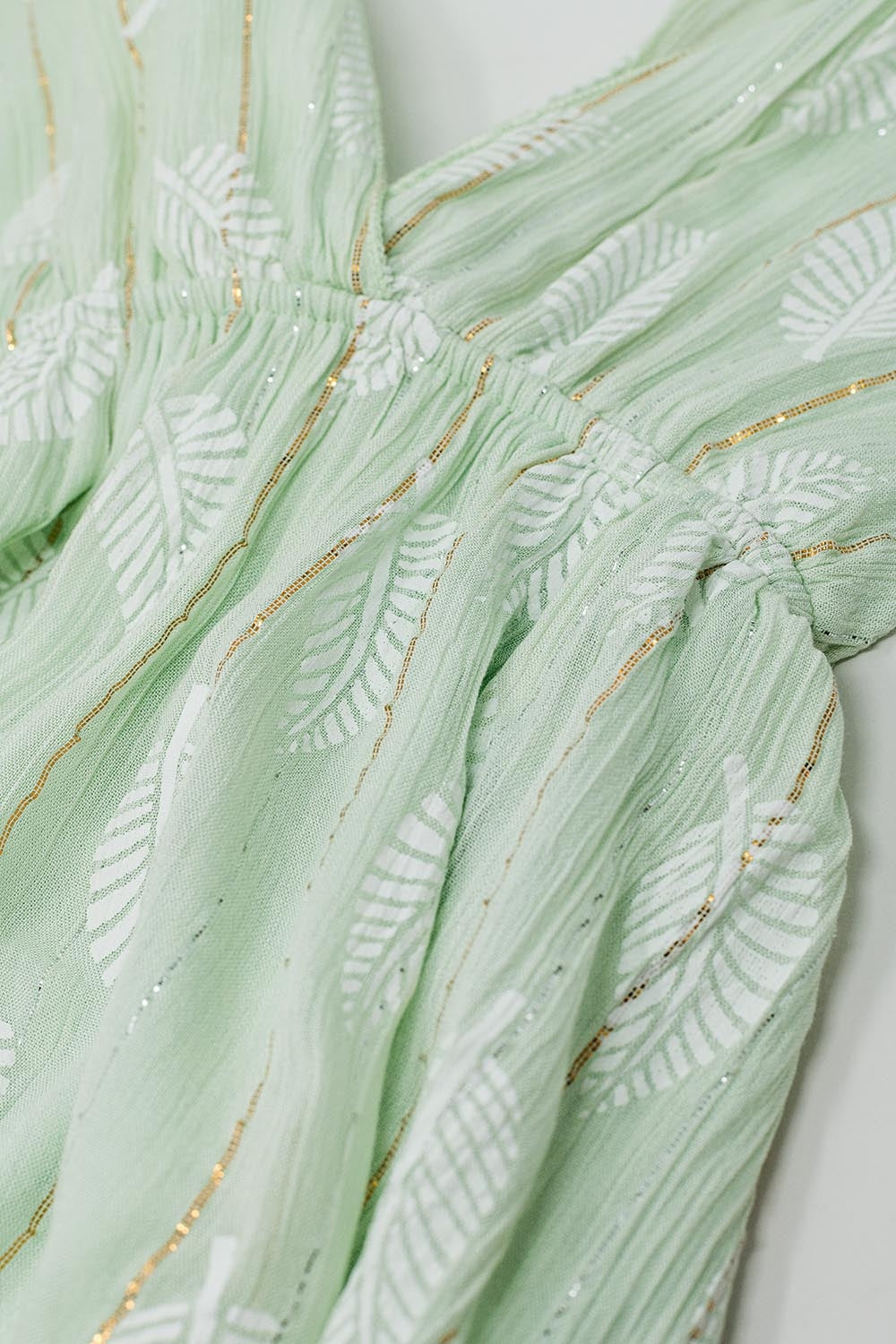 Vestito midi con stampa a foglie di menta e dettagli in lurex