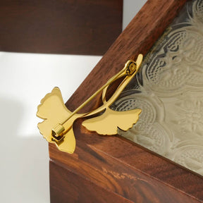 Spilla con fiore di ginkgo