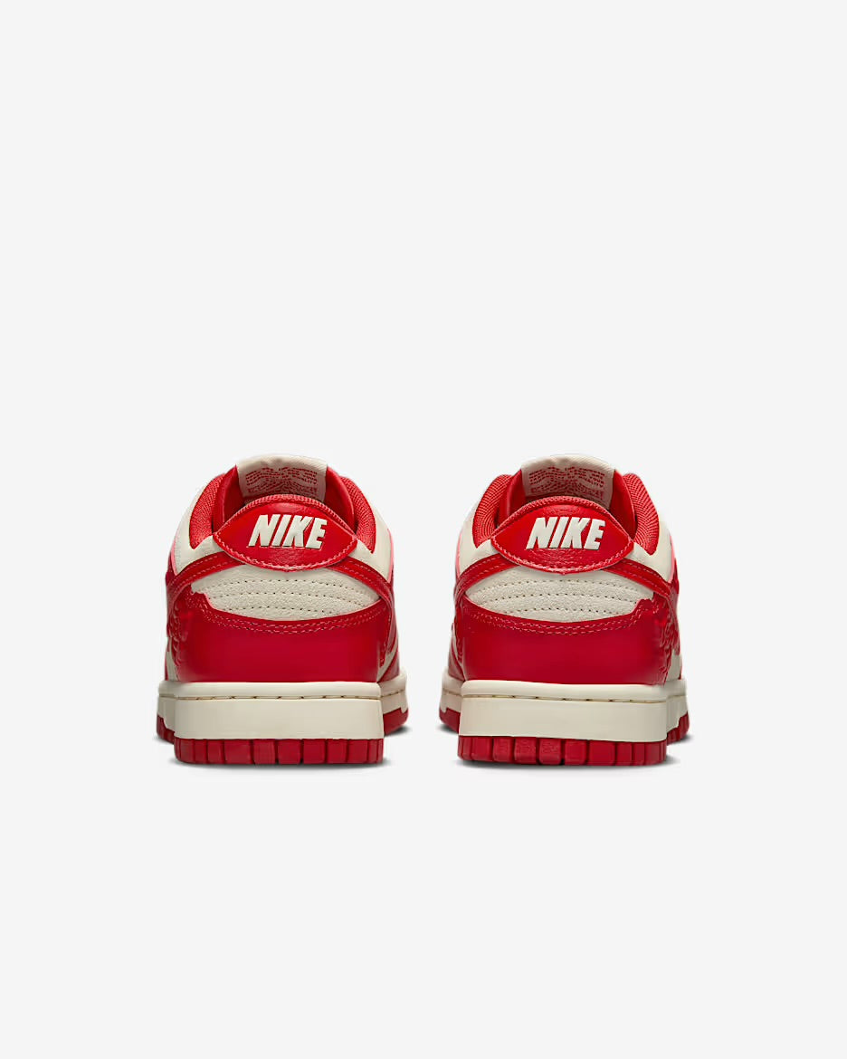 NIKE Rose rosse