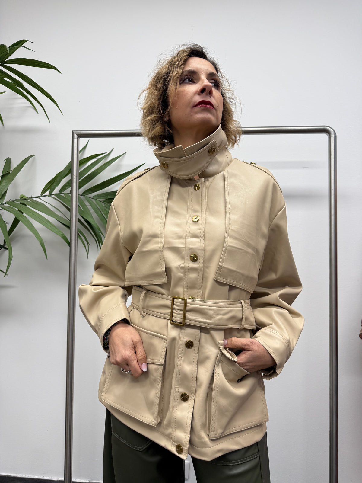 Giacca modello Sahariana effetto pelle