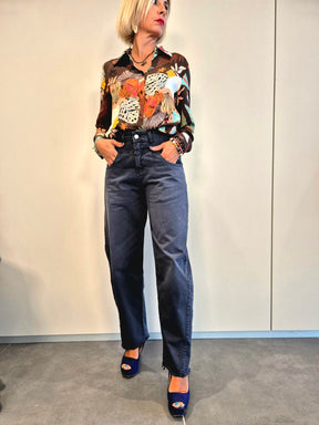 Pantaloni momfit fondo sfrangiato - vari colori