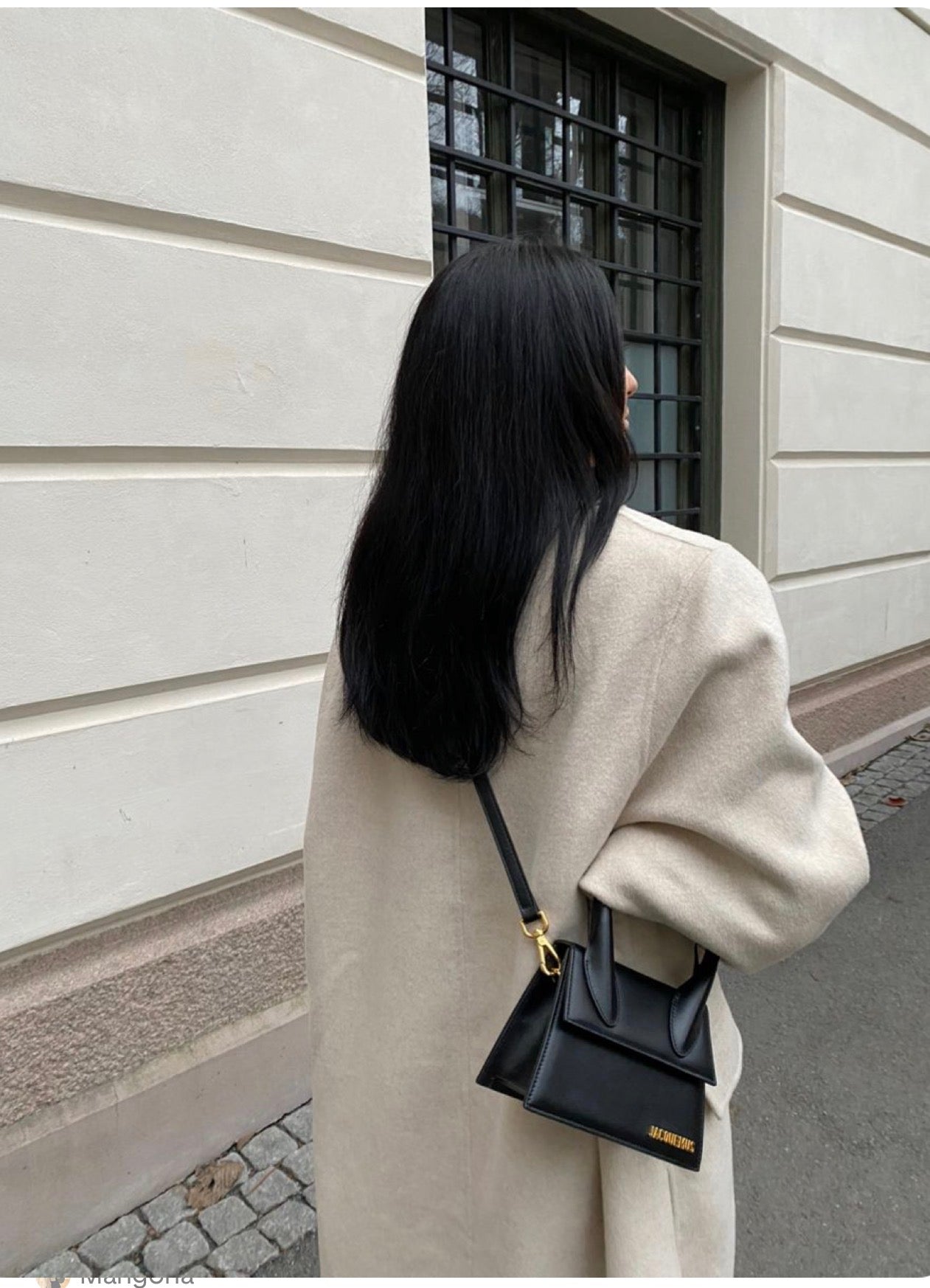 JACQUEMUS Chiquito media nera