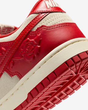 NIKE Rose rosse