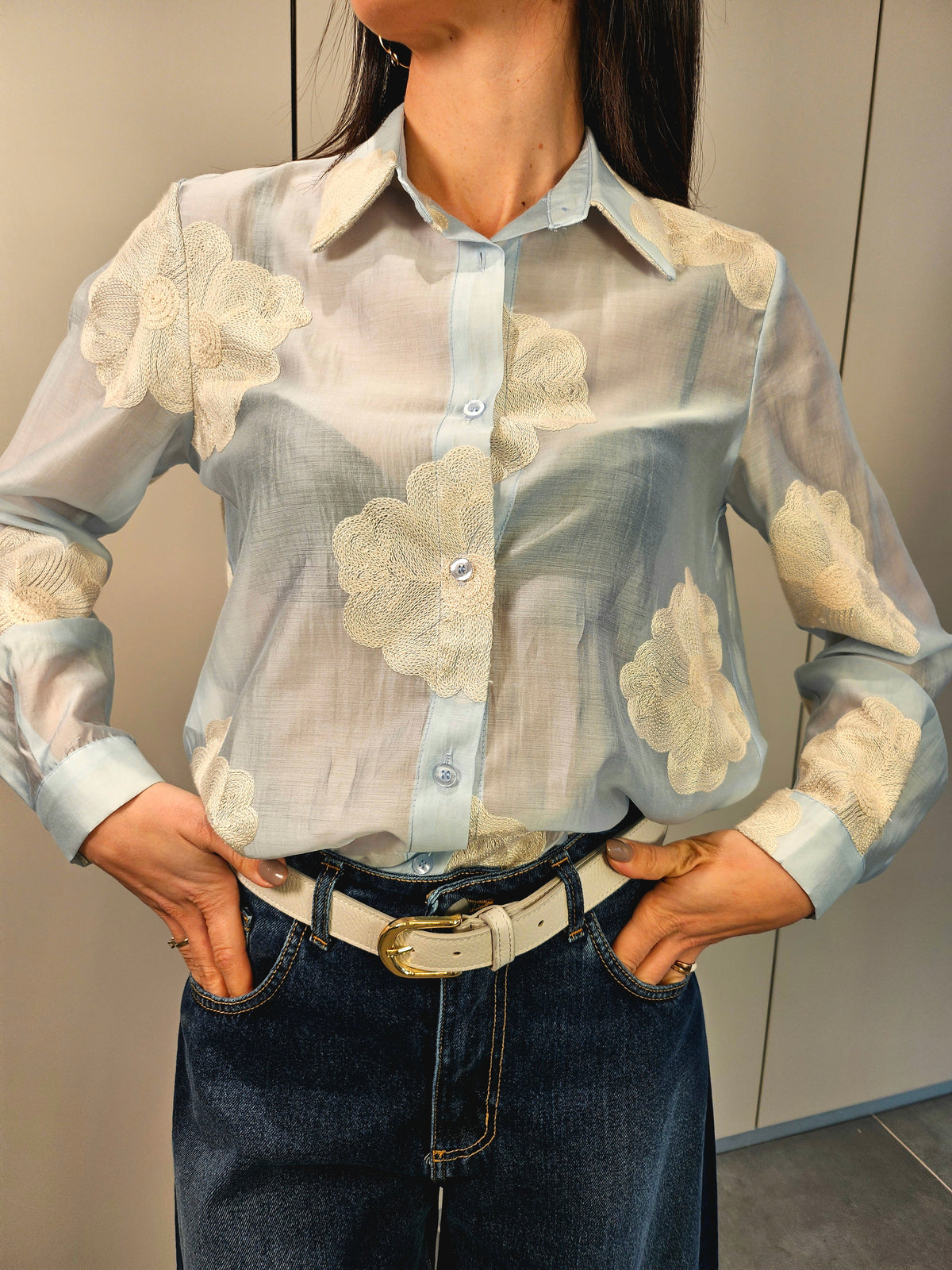 Camicia celeste ricami in tencel