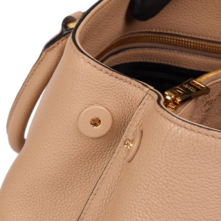 PRADA borsa beige con tracolla pelle martellata