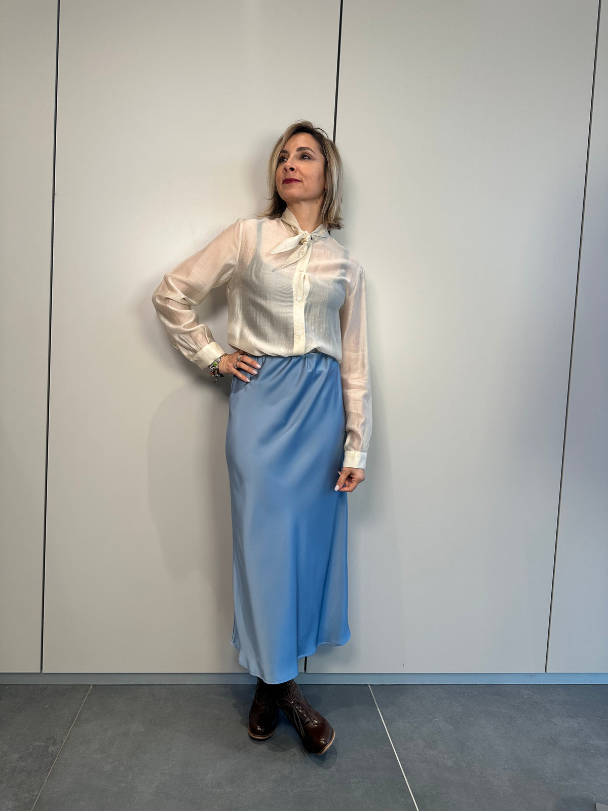 Camicia avorio in organza con nodo