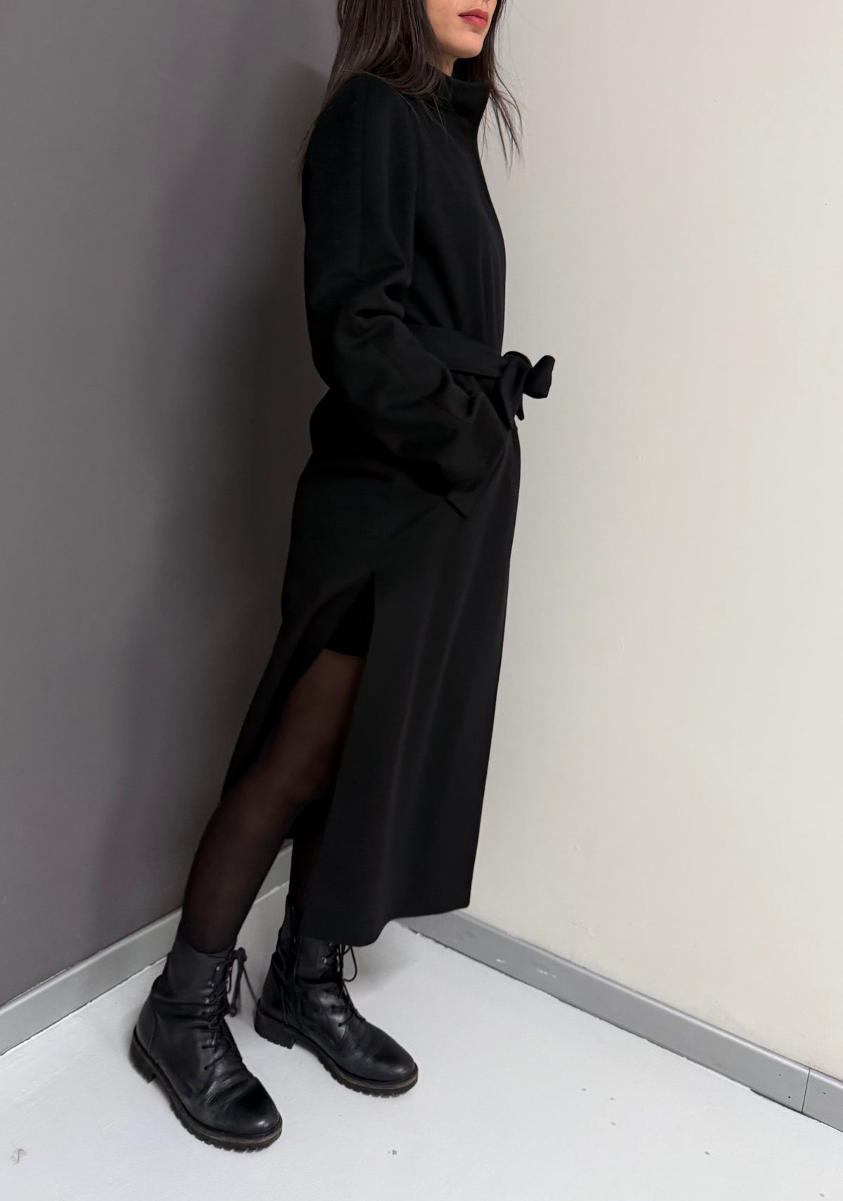 LORO PIANA Cappotto nero lungo con spacchi