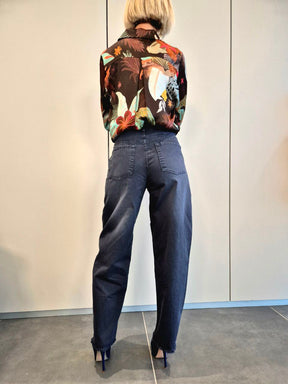 Pantaloni momfit fondo sfrangiato - vari colori