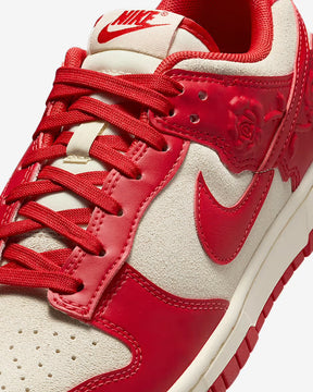 NIKE Rose rosse