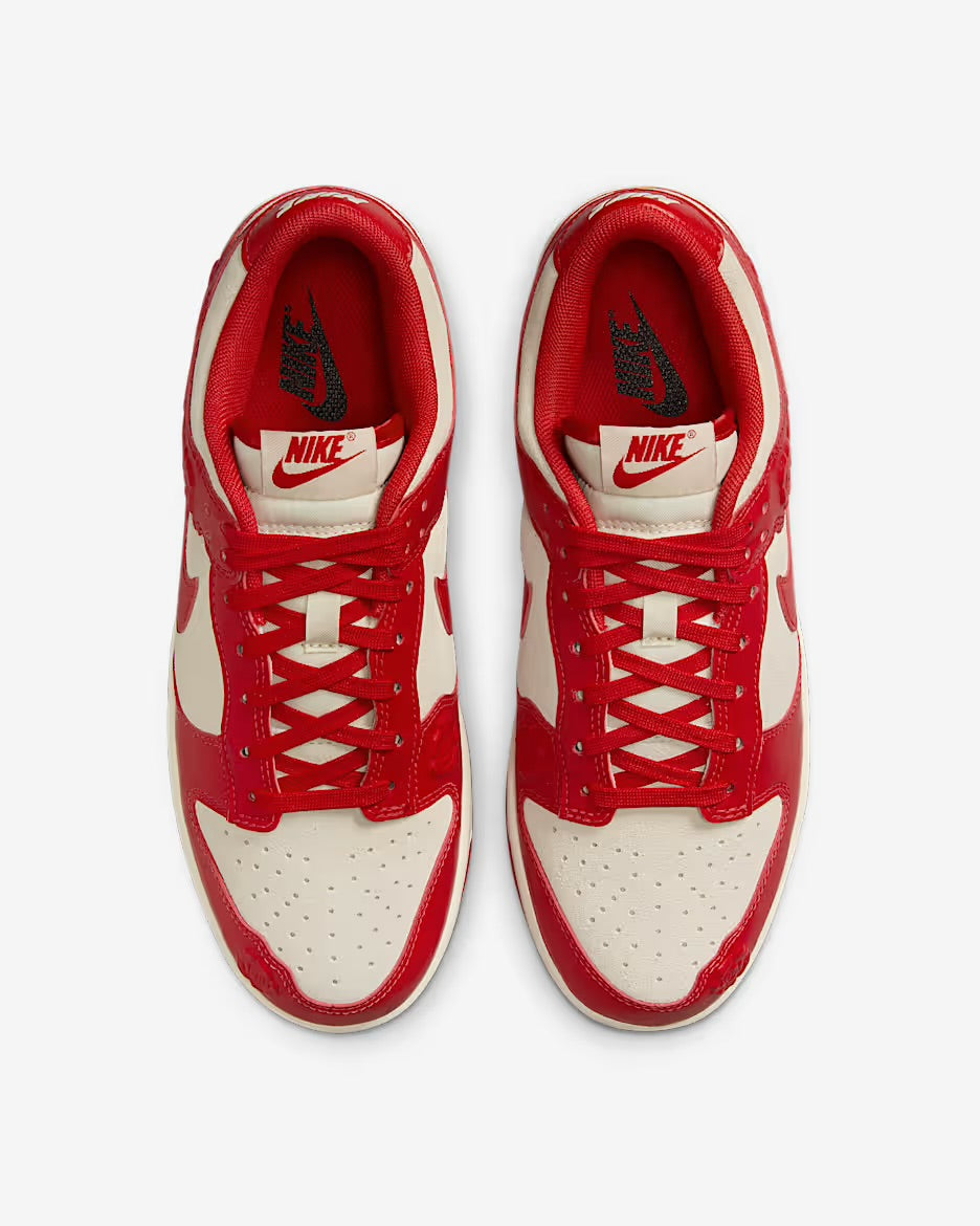 NIKE Rose rosse