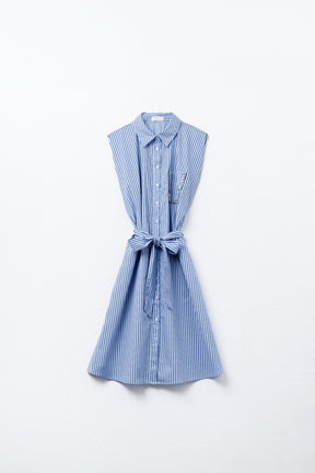 Abito camicia senza maniche con cintura e tasca ricamata