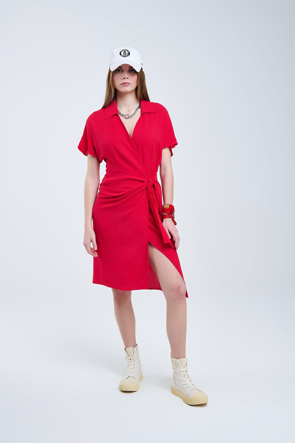 Abito midi rosso con fiocco laterale