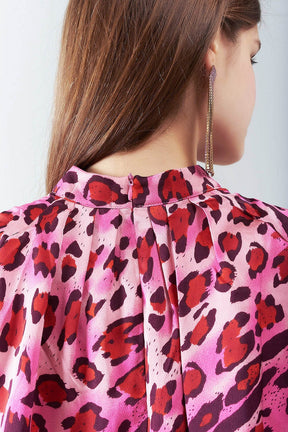 Blusa a Maniche Lunghe in Stampa Leopardata Fucsia alla Moda