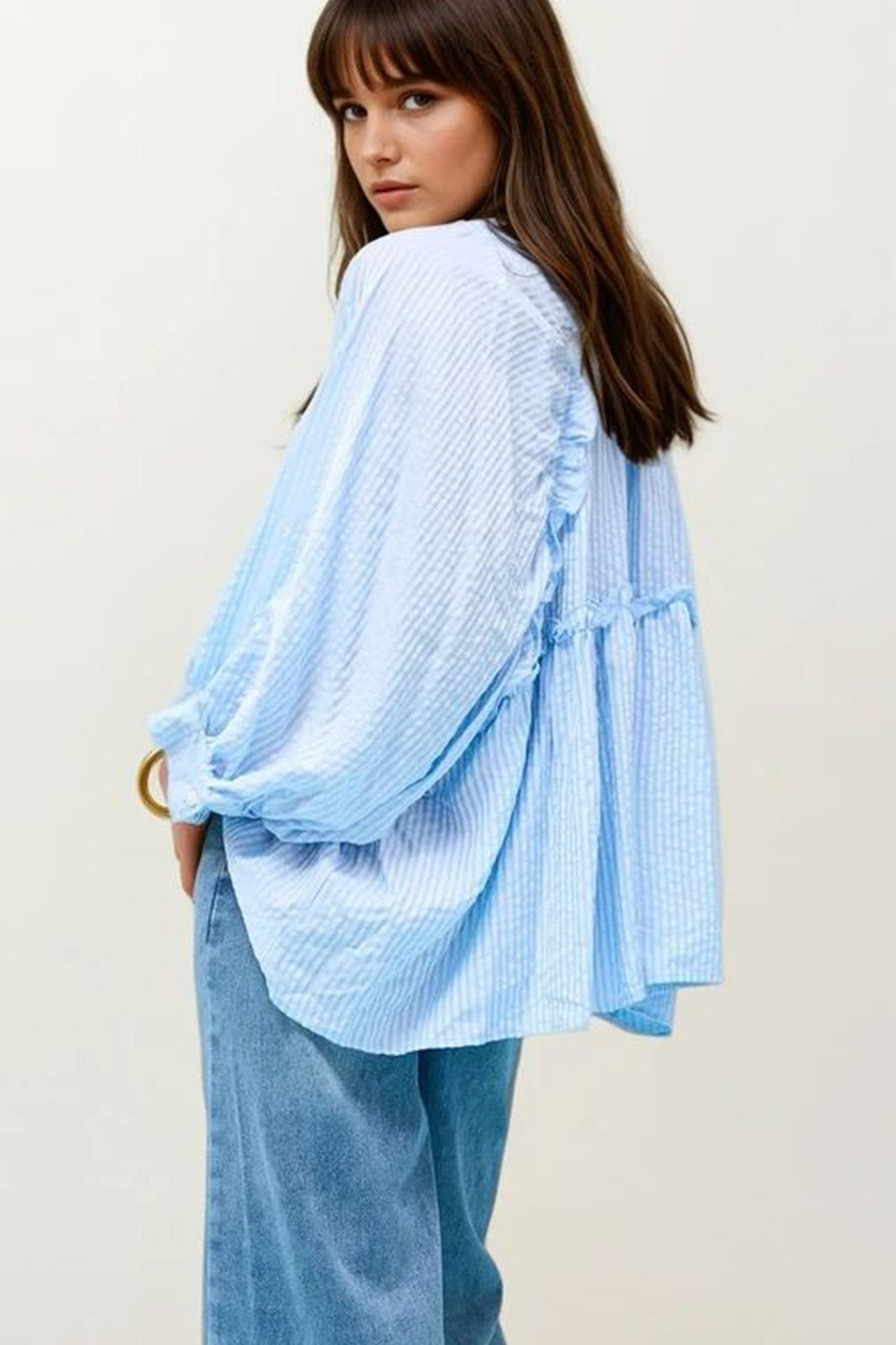 Q2 Blusa a righe con maniche a palloncino in azzurro