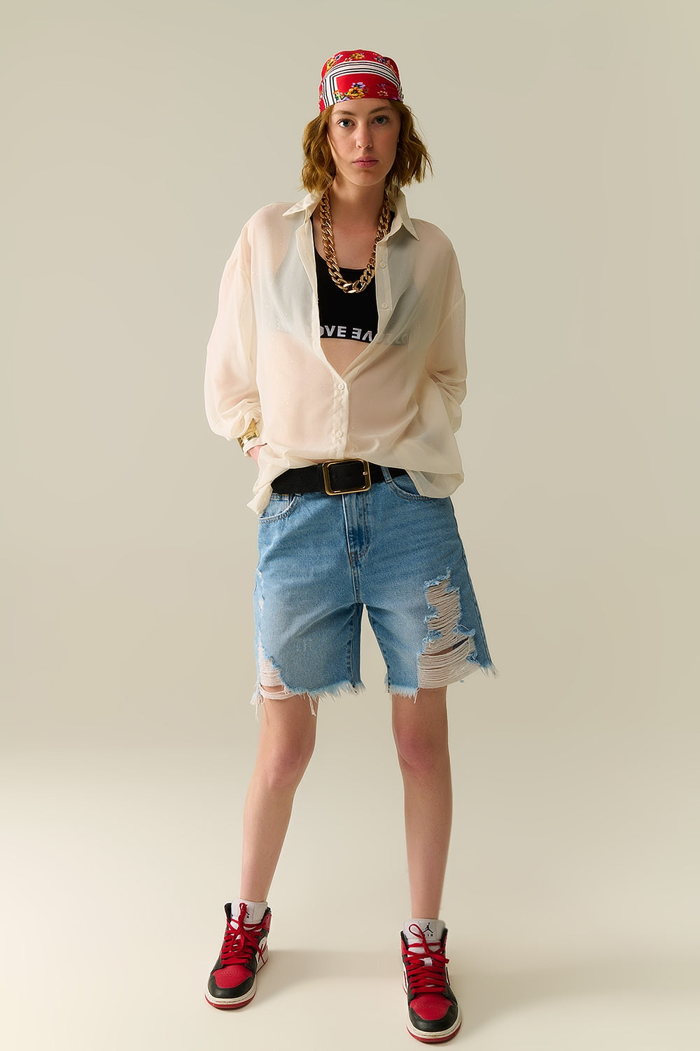 Blusa di chiffon beige morbida con dettaglio glitter