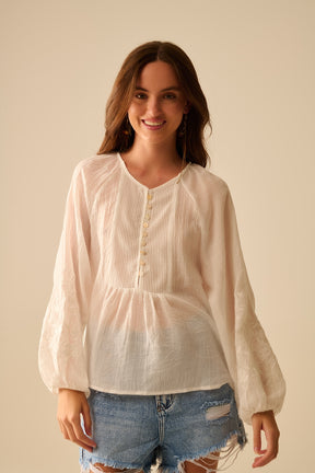 Q2 blusa in chiffon bianco con ricamo sulle maniche