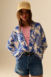 Q2 Blusa Rilassata con Motivo Tropicale in Blu e Bianco