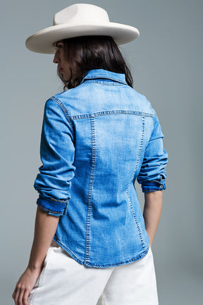 Body Con Mid Wash Denim Shirt con tasche sul petto e bottoni a pressione