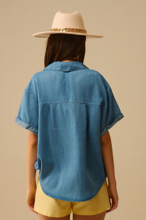 Camicia a maniche corte in Tencel con taschino sul petto in blu