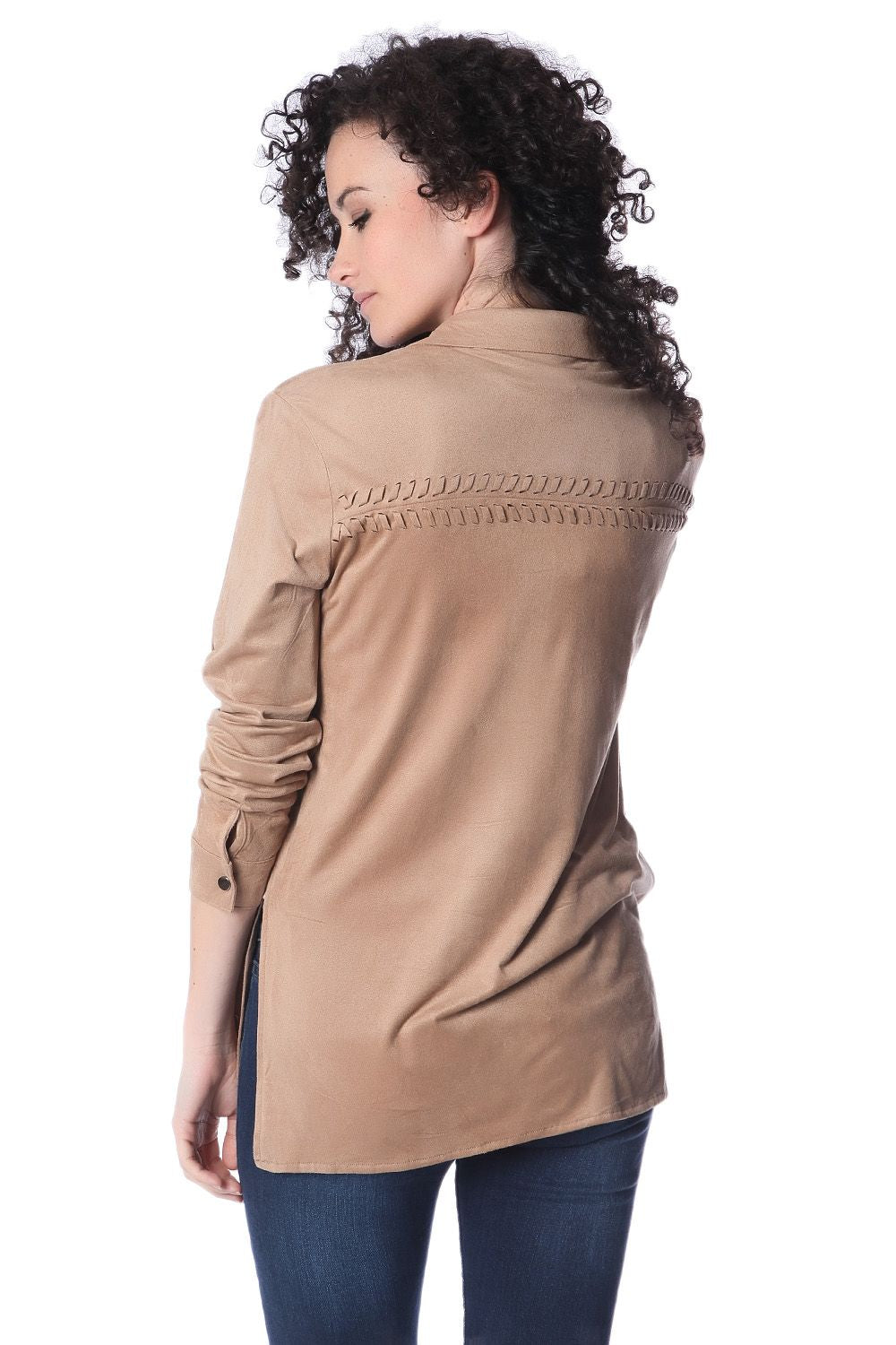 Camicia a maniche lunghe mocha mousse con allacciatura