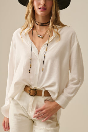 Camicia a maniche lunghe dal taglio rilassato in bianco