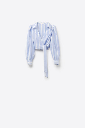 Camicia a righe avvolgenti blu e bianche con dettagli in pizzo