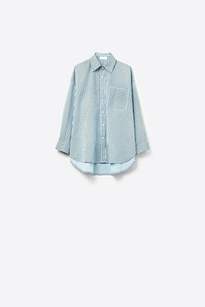 Camicia a righe oversize a vita alta con tasca sul petto in nero e blu